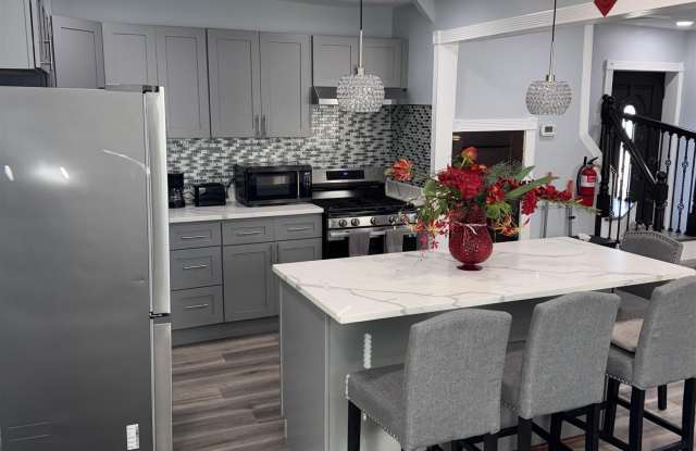 400 N Massachusetts Ave photos photos