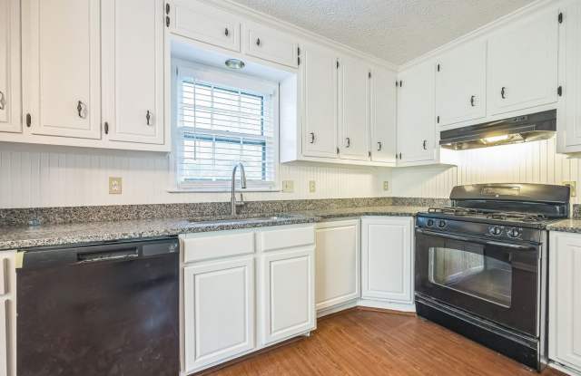 Spacious 4BR House in Roswell photos photos