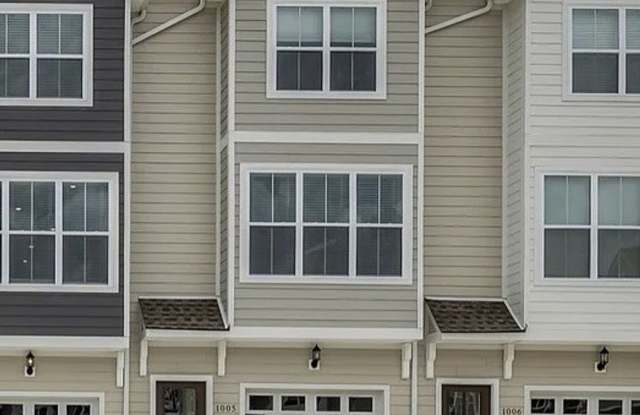 Like new townhome in Chapel Hill with conditioned bonus space and office! photos photos
