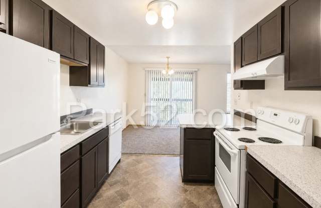 1/2 Off First Full Month! 2nd Floor 2-Bedroom Tacoma Apartment with New Carpet Gallery 3