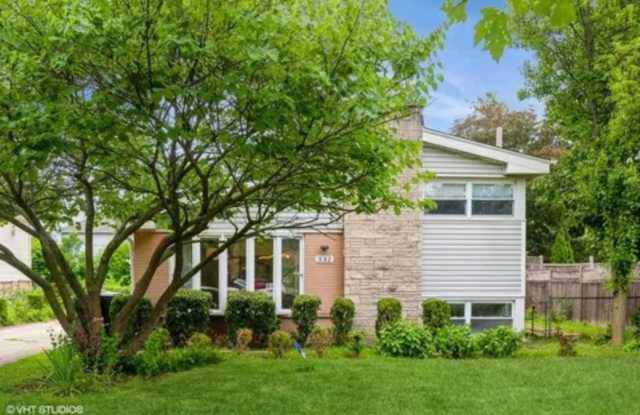 532 Warren Road - 532 Warren Road, Glenview, IL 60025