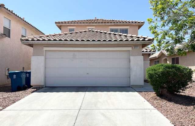 Beautiful 3 bedroom 2.5 bathroom 2 story house Gallery 1