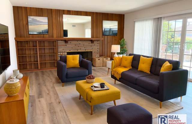 Rustic Spacious Home with Large Yard Boasting Timeless Character – 3 Bed, 2.5 Bath photos photos