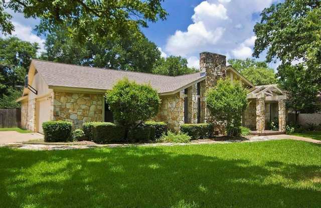 BEAUTIFUL  stunning well maintained home in Spicewood! - 10608 Fountainbleu Circle, Austin, TX 78750