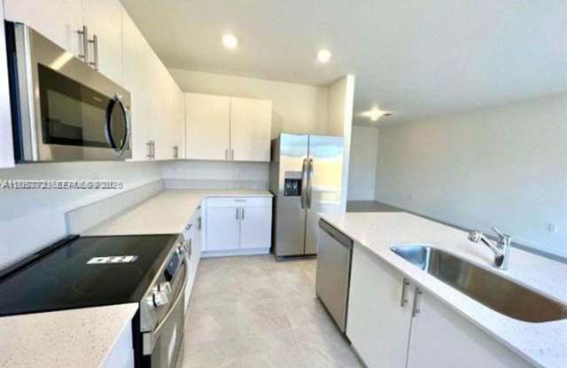 11928 SW 244th Ln th 11928, Homestead, FL 33032 photos photos