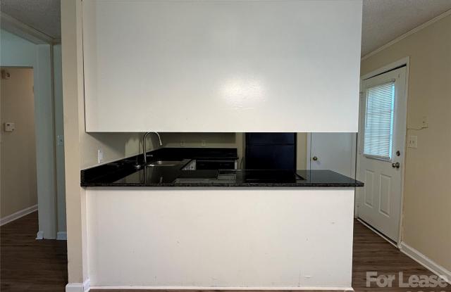 2220 Laburnum Avenue Gallery 4