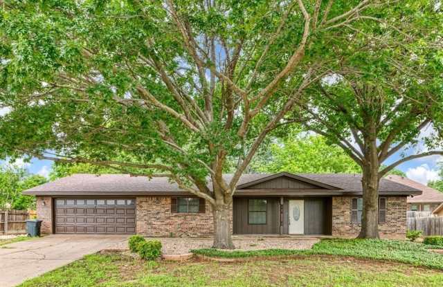 6203 Circo Drive - 6203 Circo Drive, DeCordova, TX 76049
