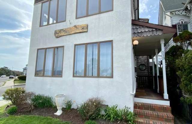 113 Central Avenue unit: 2 photos photos