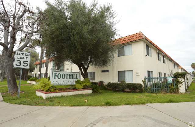 Foothill Courtyard photos photos