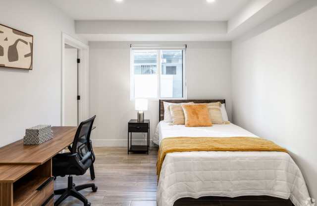 Liping 1137 W 37th Dr photos photos