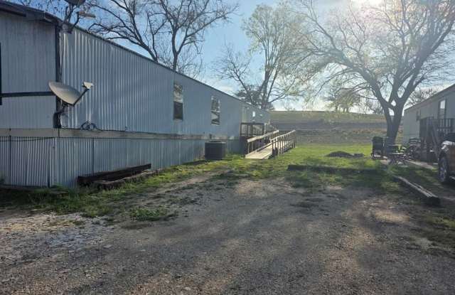 106-A Clark St - 106 Clark Street, Ingram, TX 78025