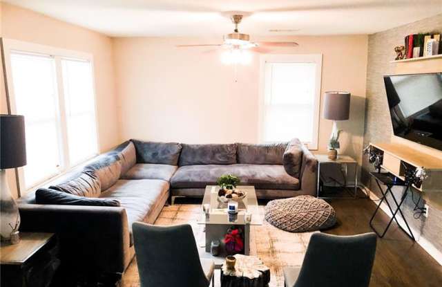 1280 Kenilworth Drive Gallery 2