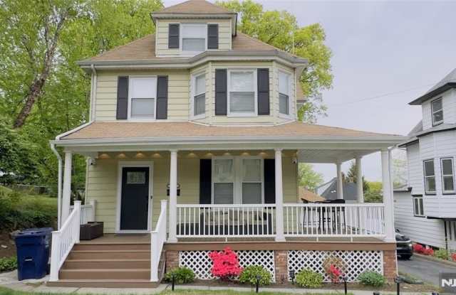 392 Lookout Avenue photos photos