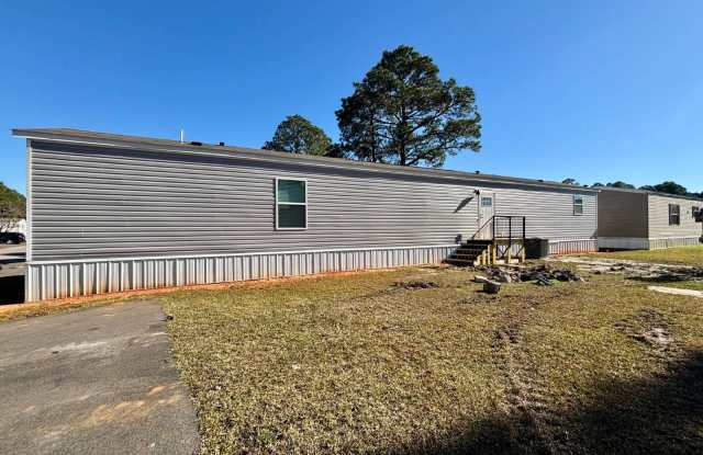 2101 Ladnier Rd - 2101 Ladnier Road, Gautier, MS 39553