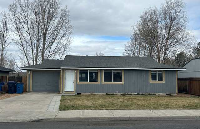 Remodeled 2 Bedroom / 2 Bathroom home in SW Redmond Gallery 1