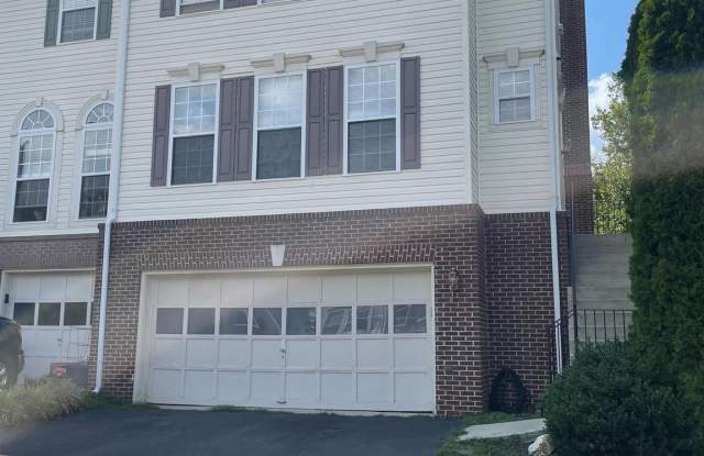 624 BURBERRY TERRACE SE - 624 Burberry Terrace Southeast, Leesburg, VA 20175