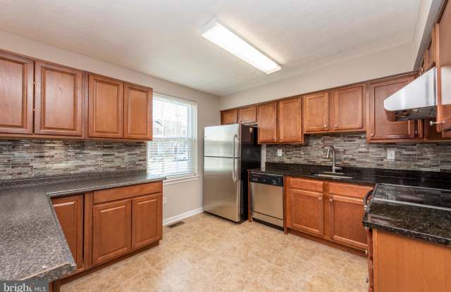 8607 SPRUCE RUN COURT Gallery 3