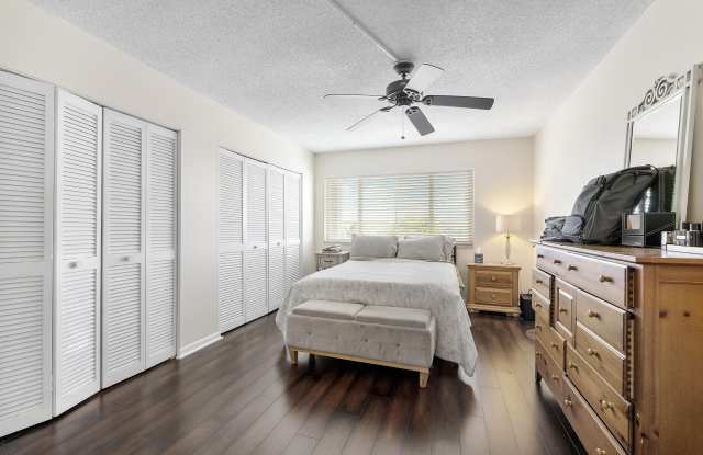 125 Shore Court Gallery 3