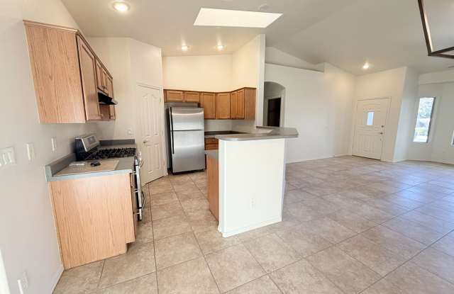 Freshly Updated 3-Bedroom, 2-Bath Home – Pet Friendly! Gallery 3