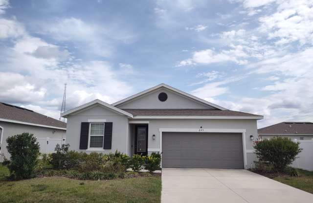 225 Hillcrest Drive - 225 Hillcrest Drive, Dundee, FL 33838