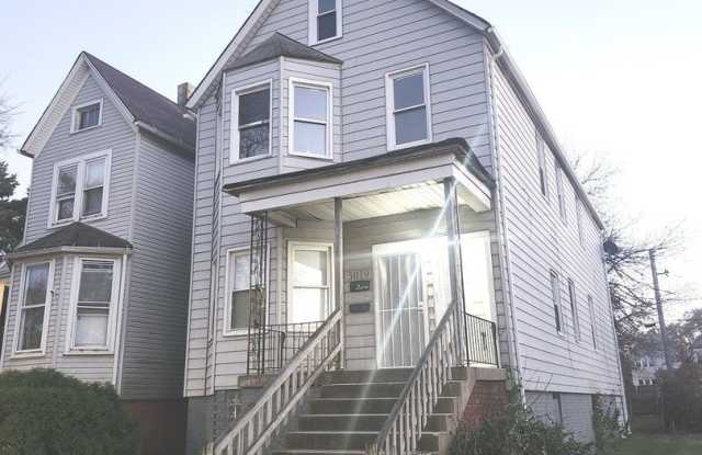 3019 E 80th Street unit: 1 - 3019 East 80th Street, Chicago, IL 60617