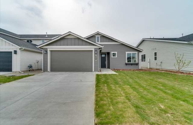 Charming 3 Bed and 2 Bath Home photos photos