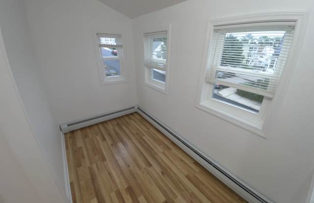 24 Ames St photos photos