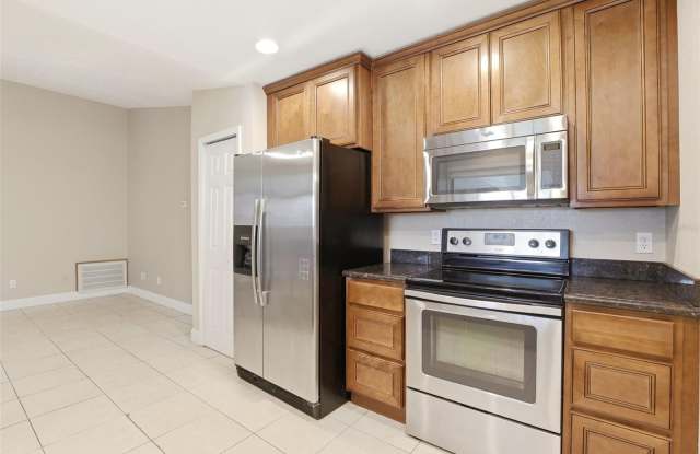 7320 WETHERSFIELD Drive Gallery 4