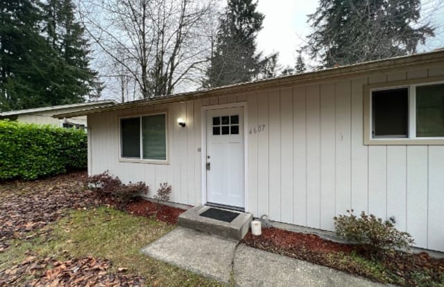 4607 28th Ave SE - 4607 28th Avenue Southeast, Lacey, WA 98503