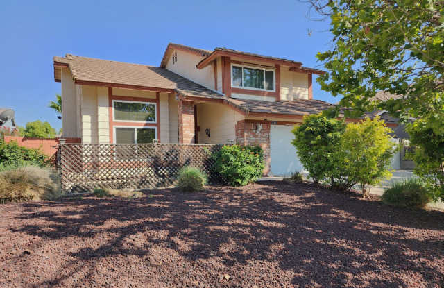 Great Two Story 3BD, 2.5BA Plus Bonus Room Home in Lake Elsinore photos photos
