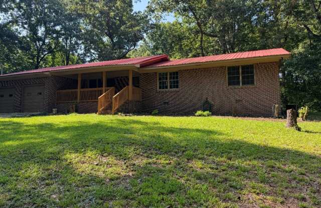 Completely remodeled home in Attalla FOR RENT! - 200 Mountain View Drive, Carlisle-Rockledge, AL 35954