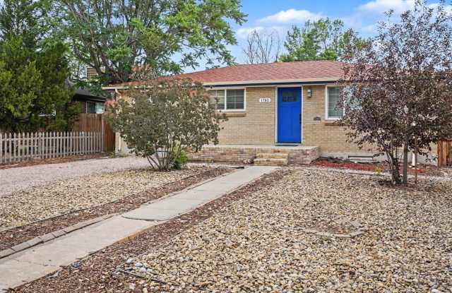 Spacious 5-Bedroom Denver Home with Updated Kitchen and Large Fenced Backyard Gallery 4