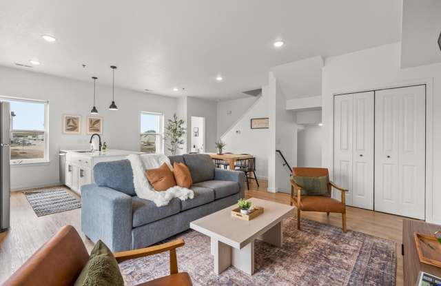 Twin Oaks Apartments Gallery 1