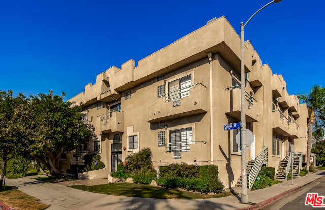 102 North SWEETZER Avenue - 102 North Sweetzer Avenue, Los Angeles, CA 90048