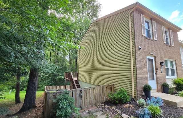Beautiful Newington Forest Townhome photos photos