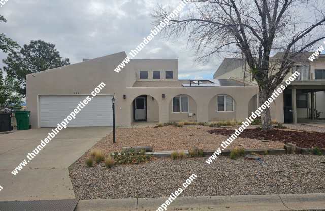 Great 3 bedroom with an office - 606 Lakeview Circle Southeast, Rio Rancho, NM 87124