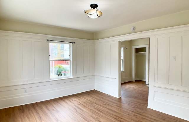 TOP FLOOR, Corner Studio. Hardwood Floors! Laundry On-Site! - 498 30th Street, San Francisco, CA 94131
