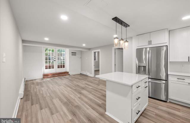4701 CONNECTICUT Avenue NW Gallery 3