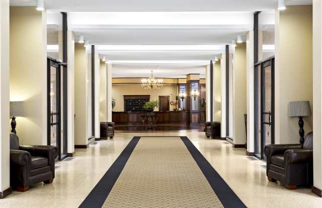 Cole Spring Plaza Apartments Gallery 2