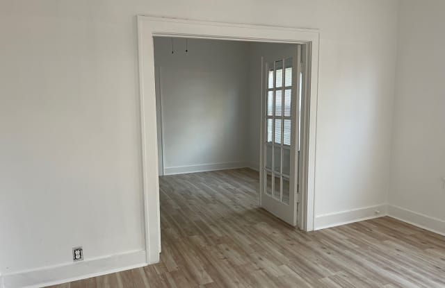 1623 Interstate 35 Frontage Road - 1 Gallery 2