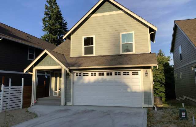 344 Ford Ave - 344 Ford Avenue, Bremerton, WA 98312