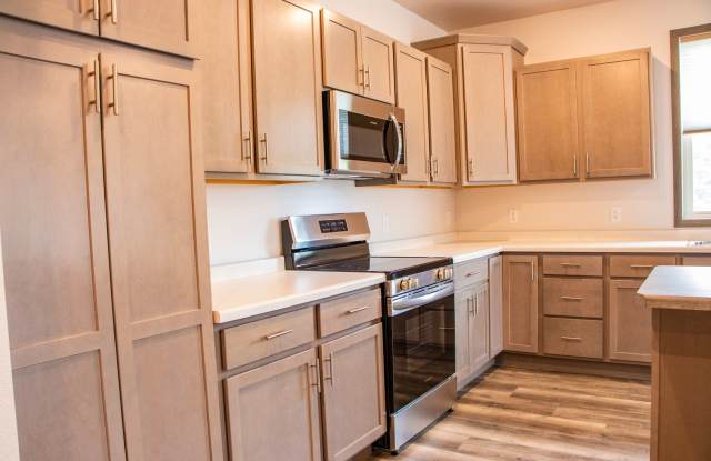 Top Floor Corner 1bed- Available NOW! Gallery 4