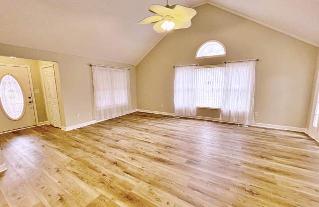102 Boleyn Loop Gallery 3