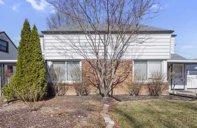 2116 Michigan Blvd. - 2116 photos photos