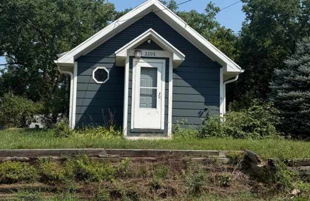 1 Bedroom 1 Bathroom / 3305 5th St, Sioux City photos photos