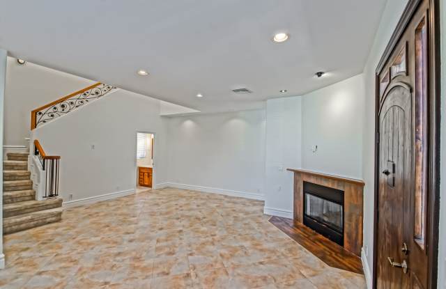 SPACIOUS & BRIGHT, TWO-STORY HOME W/ FRONT YARD, BALCONY & 2-CAR GARAGE CLOSE TO SHOPPING, FREEWAY ACCESS, RB BORDER & MINS TO BEACH! Gallery 4
