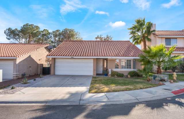 Charming One-Story Home with Spacious Layout Enclosed Backyard! photos photos Charming One-Story Home with Spacious Layout Enclosed Backyard! photos photos