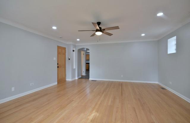 1530 Clinton Place Gallery 4