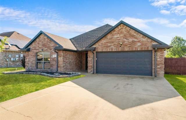 132 Birdsong Lane - 132 Birdsong Lane, Terrell, TX 75160