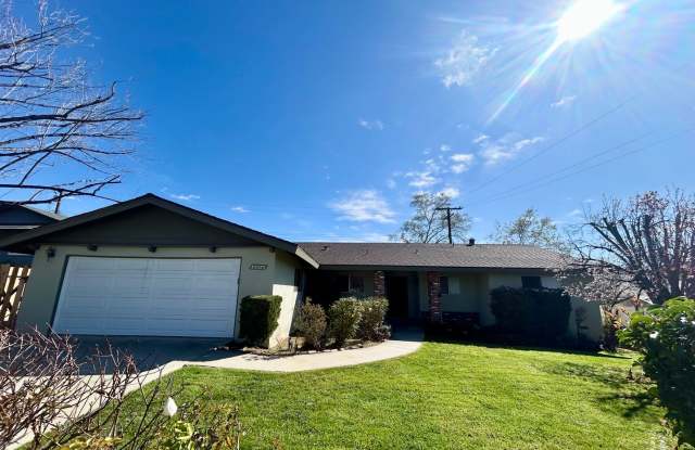 Charming 3 bed 2 bath Home in upper Yucaipa, Ca. photos photos